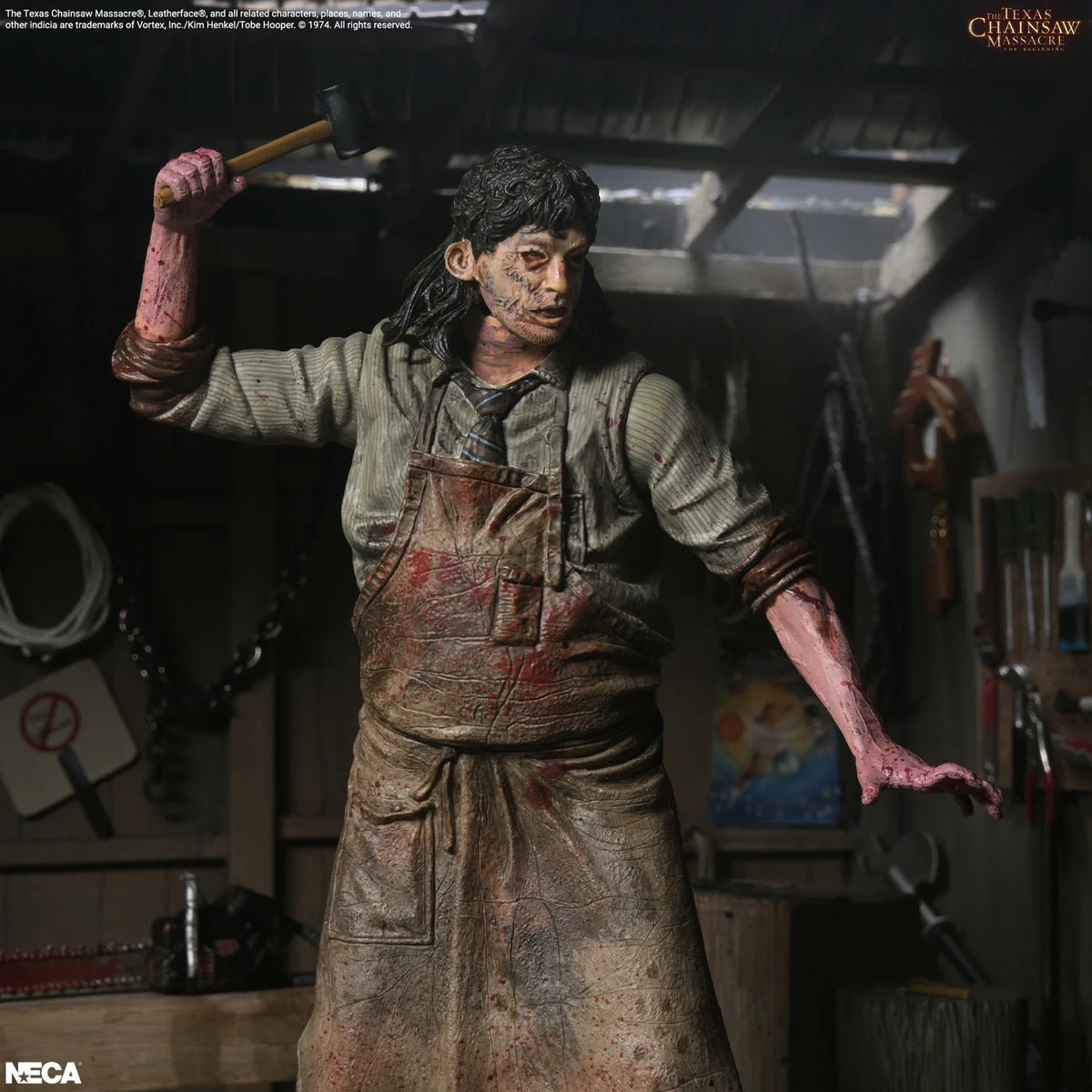 NECA Leatherface – The Texas Chainsaw Massacre: The Beginning | Set Diorama 7 pulgadas