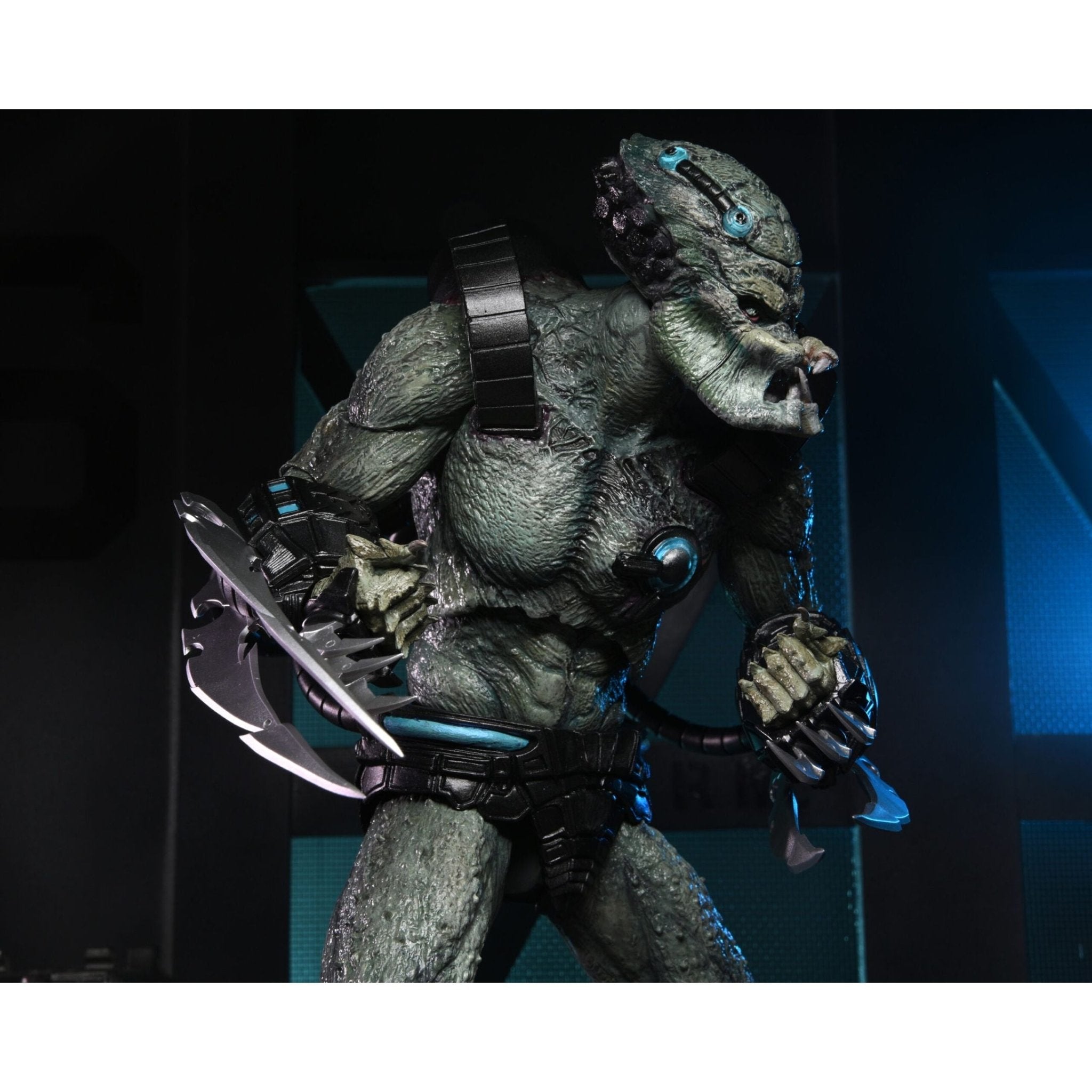 Figura de Acción Predator Concrete Jungle Stone Heart NECA | Edición Deluxe (NE51589) - Ghostgamer.pe