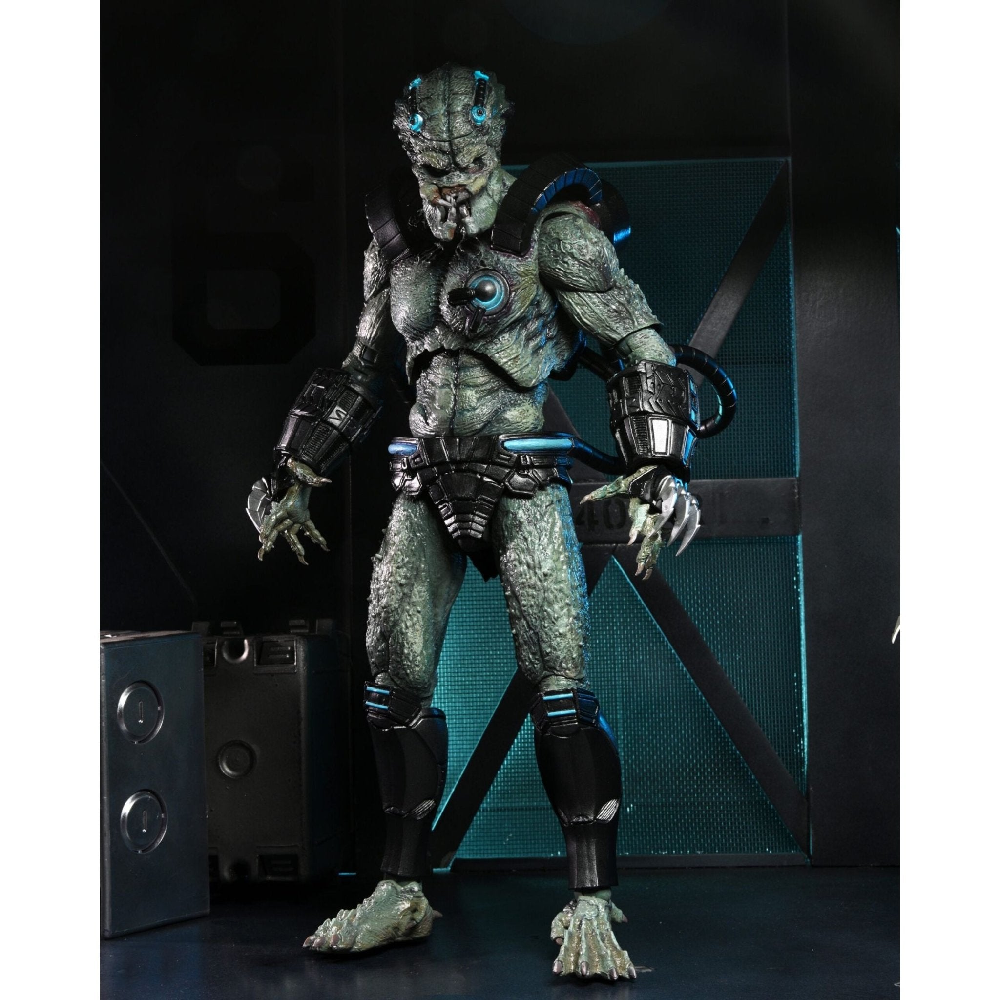 Figura de Acción Predator Concrete Jungle Stone Heart NECA | Edición Deluxe (NE51589) - Ghostgamer.pe