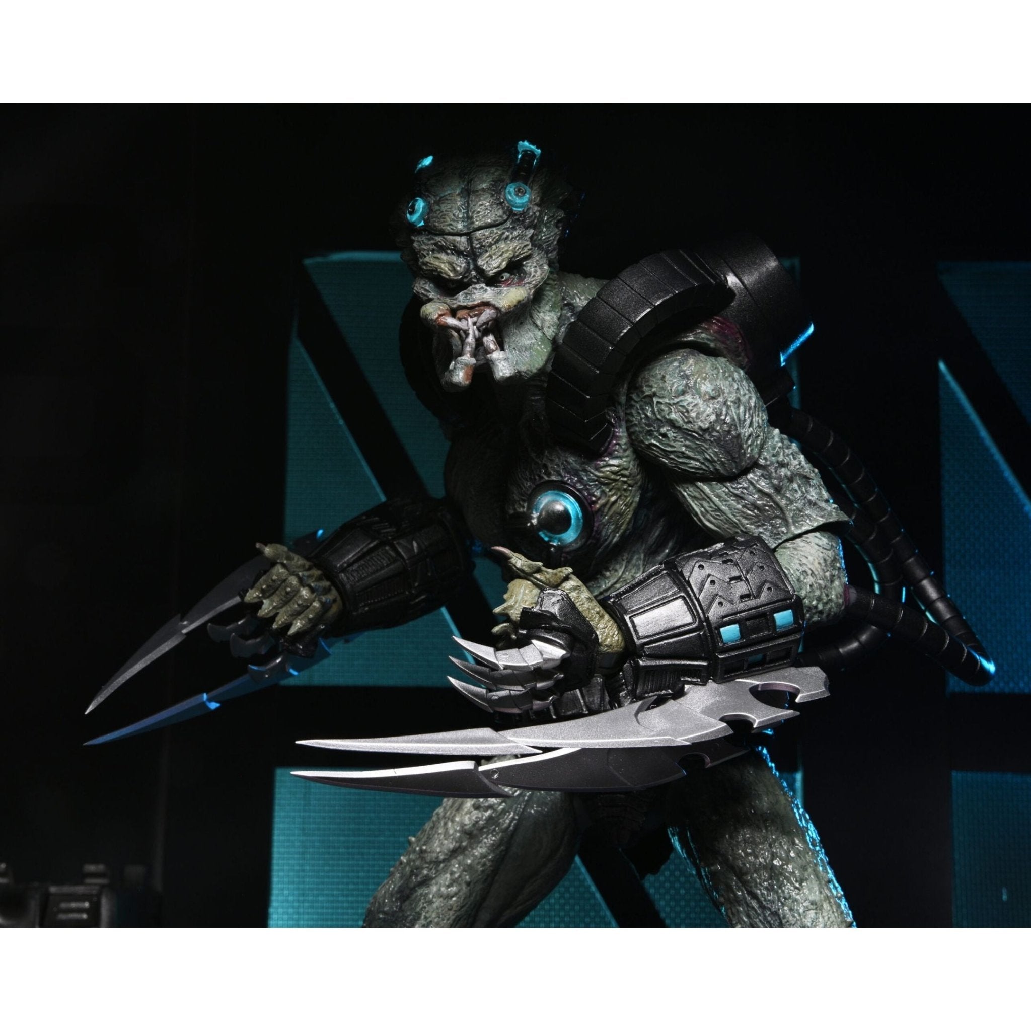 Figura de Acción Predator Concrete Jungle Stone Heart NECA | Edición Deluxe (NE51589) - Ghostgamer.pe