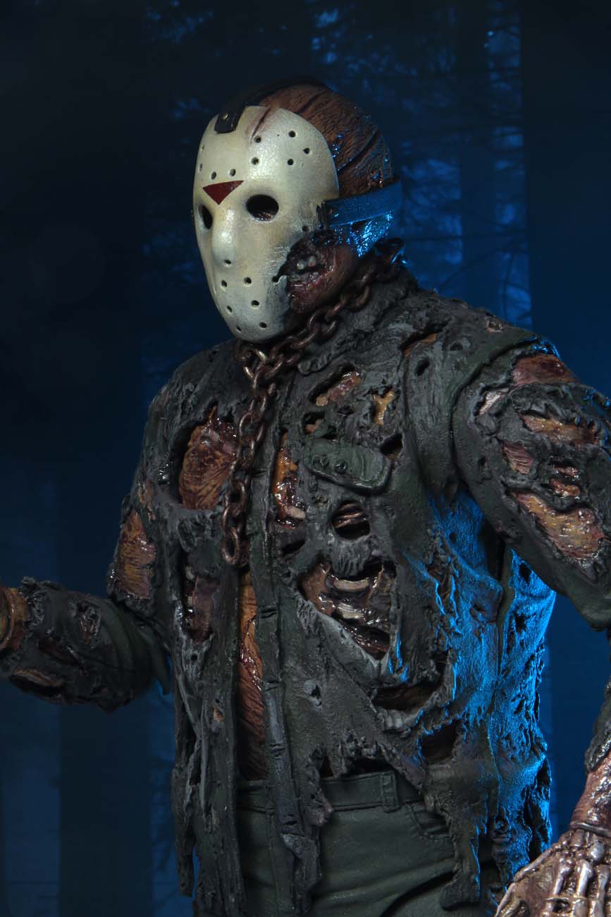 Friday the 13th – 7″ Scale Action Figure – Ultimate Part 7 (New Blood) Jason - Ghostgamer.pe