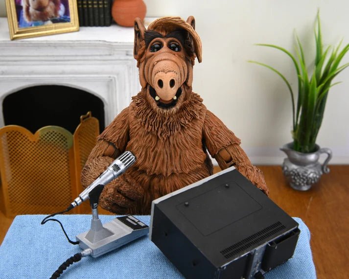 NECA - Alf Ultimate (Figura de 7") - Ghostgamer.pe