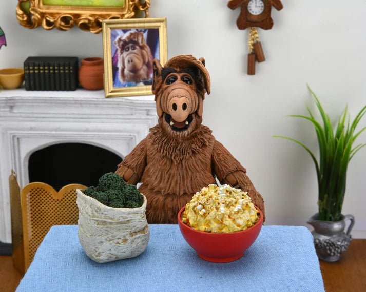 NECA - Alf Ultimate (Figura de 7") - Ghostgamer.pe