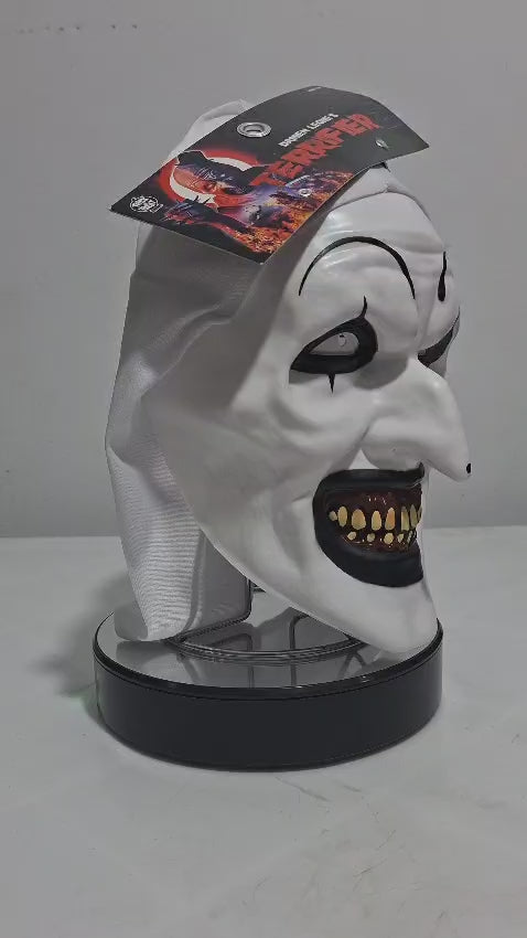 Terrifier 2 – Art the Clown Deluxe Injection Mask – Trick or Treat